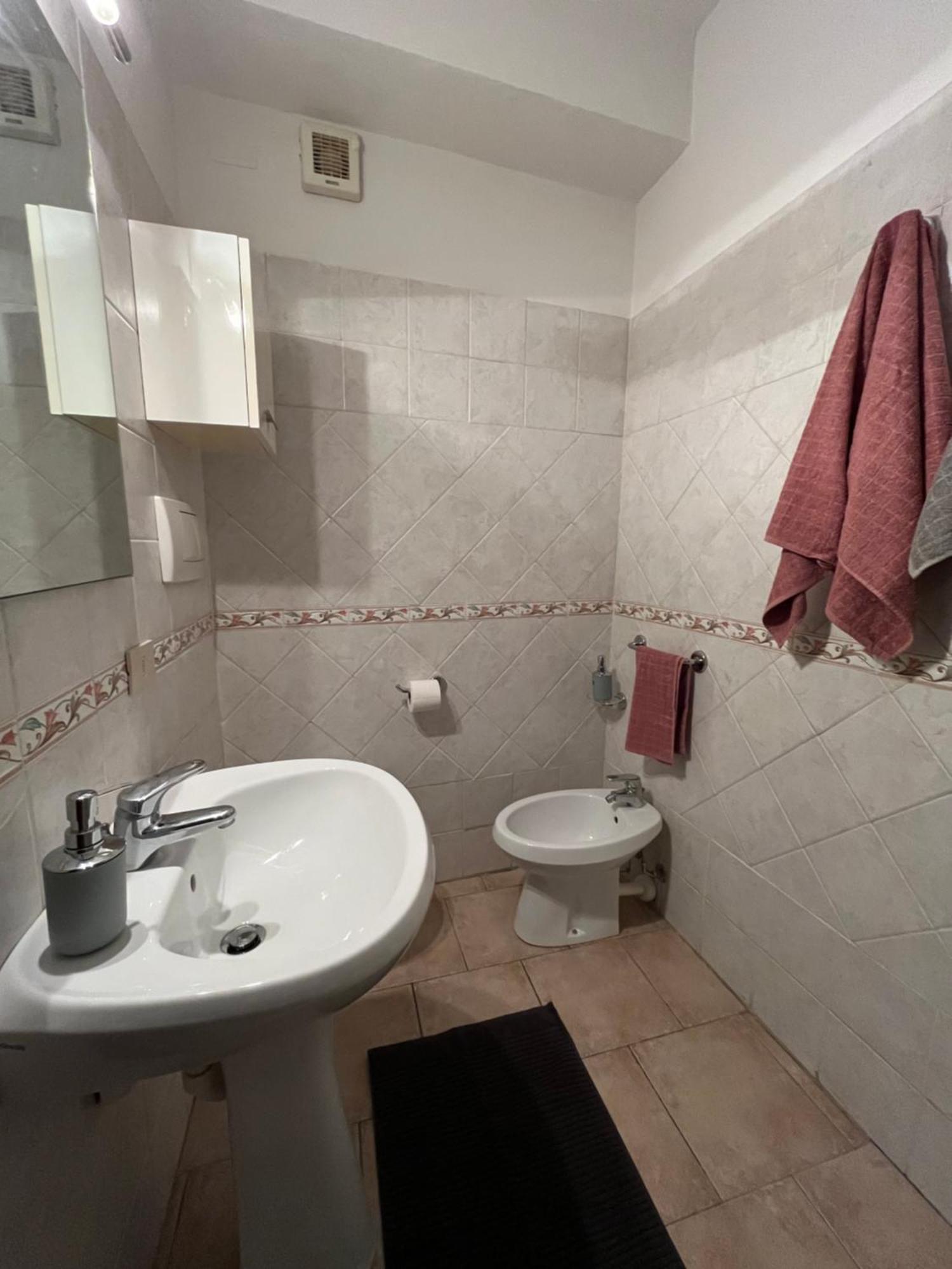 L'Appartamento Di Ringhiera Biella Exterior foto